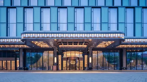 【Uber×Expedia提携の実像】70万件ホテル統合の裏にある“1.5億移動データ”戦略とは